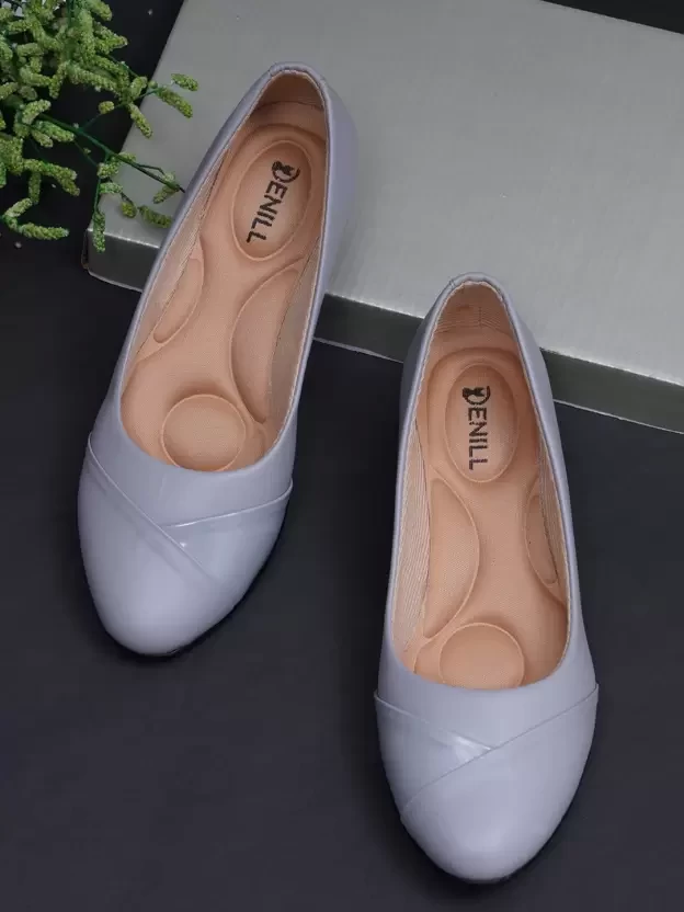 Girls Stylish Wedge Heel Shoes Bellies For Women  (Grey)